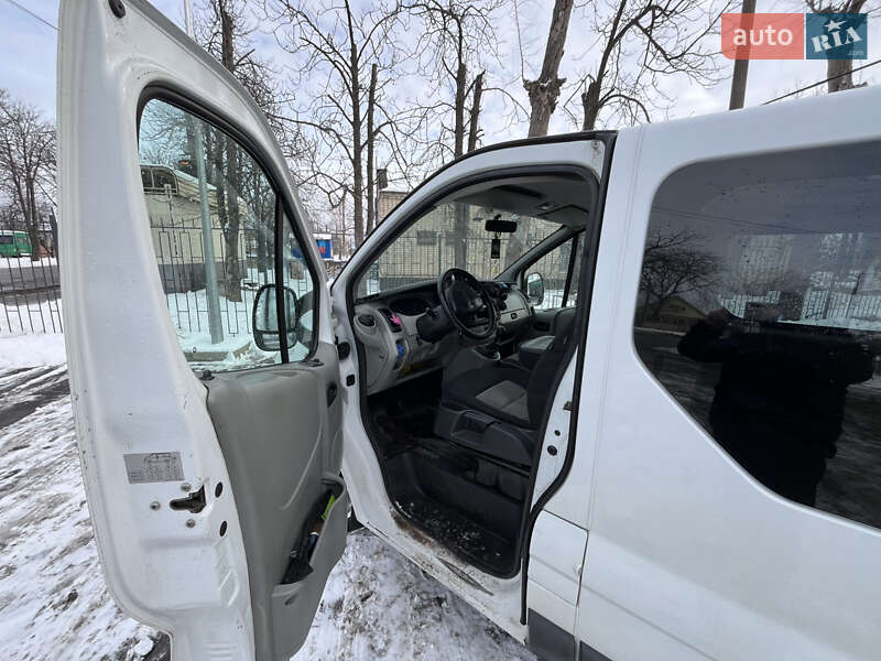 Минивэн Renault Trafic 2005 в Кривом Роге фото 10 Минивэн Renault Trafic 2005 в Кривом Роге