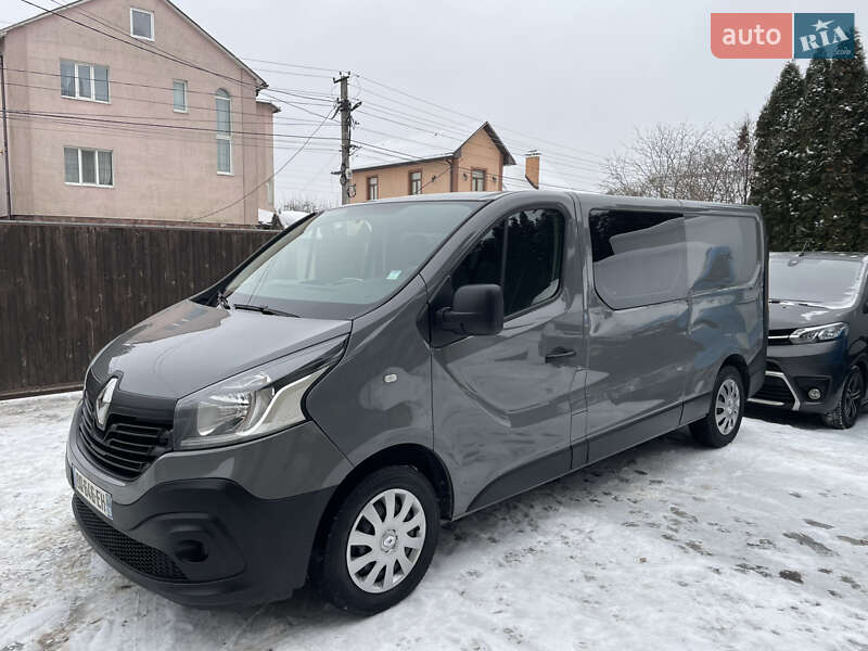 Вантажопасажирський фургон Renault Trafic 2018 в Києві