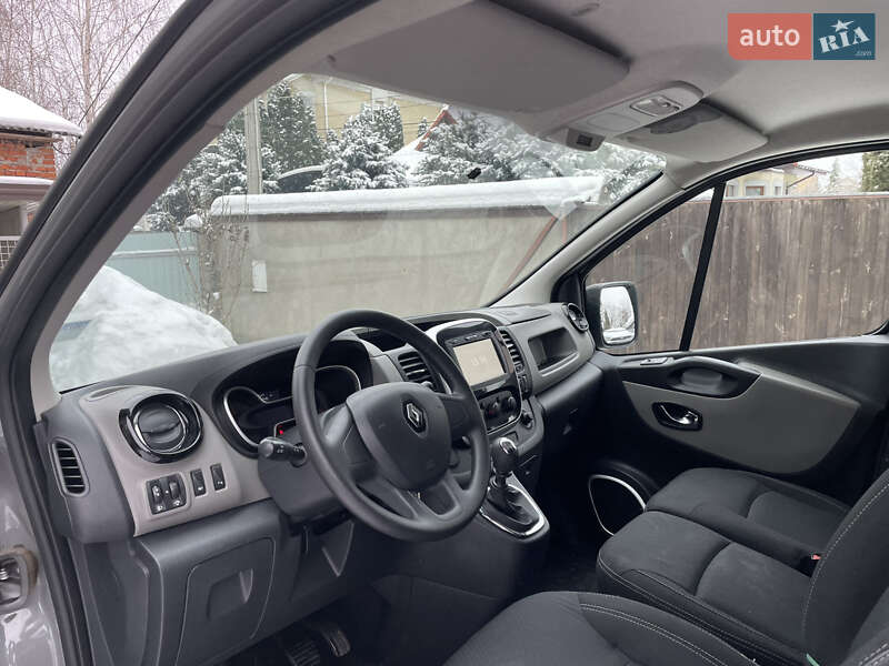 Вантажопасажирський фургон Renault Trafic 2018 в Києві