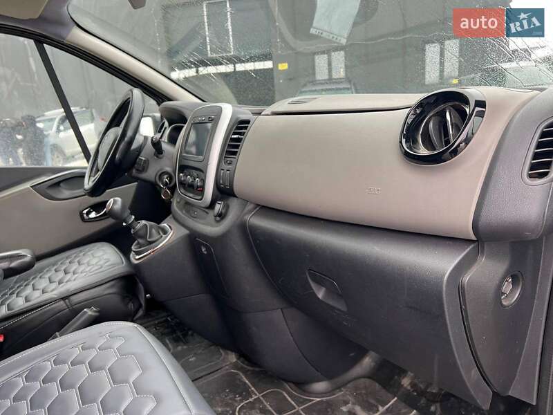 Мінівен Renault Trafic 2015 в Львові