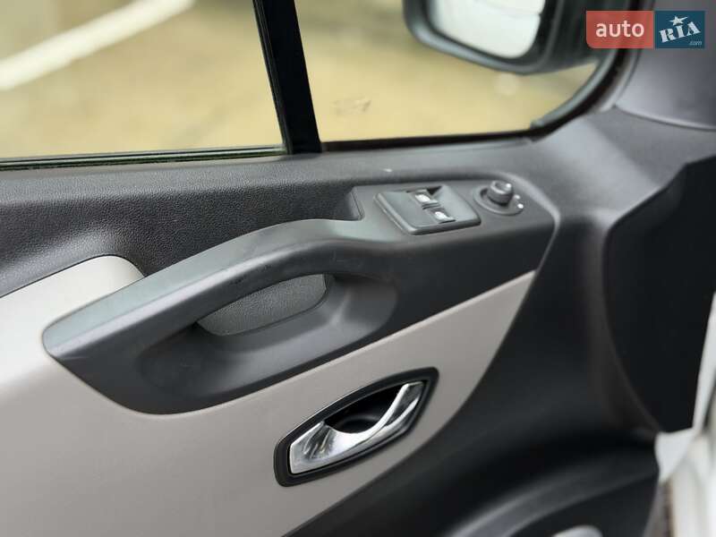 Грузовой фургон Renault Trafic 2016 в Одессе фото 15 Грузовой фургон Renault Trafic 2016 в Одессе