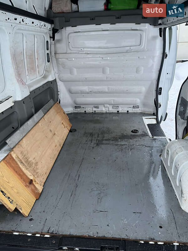 Грузовой фургон Renault Trafic 2013 в Харькове