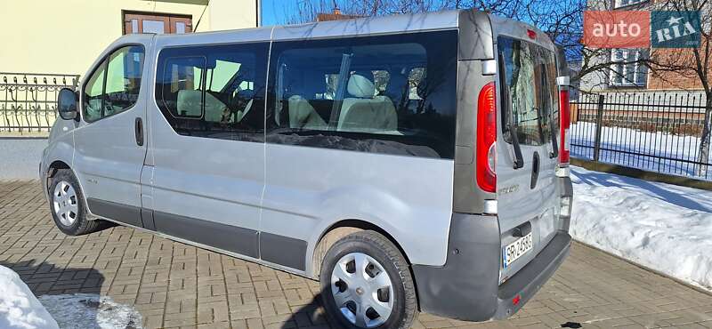 Мінівен Renault Trafic 2009 в Луцьку