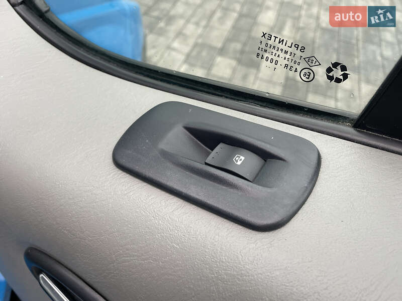 Минивэн Renault Trafic 2012 в Луцке