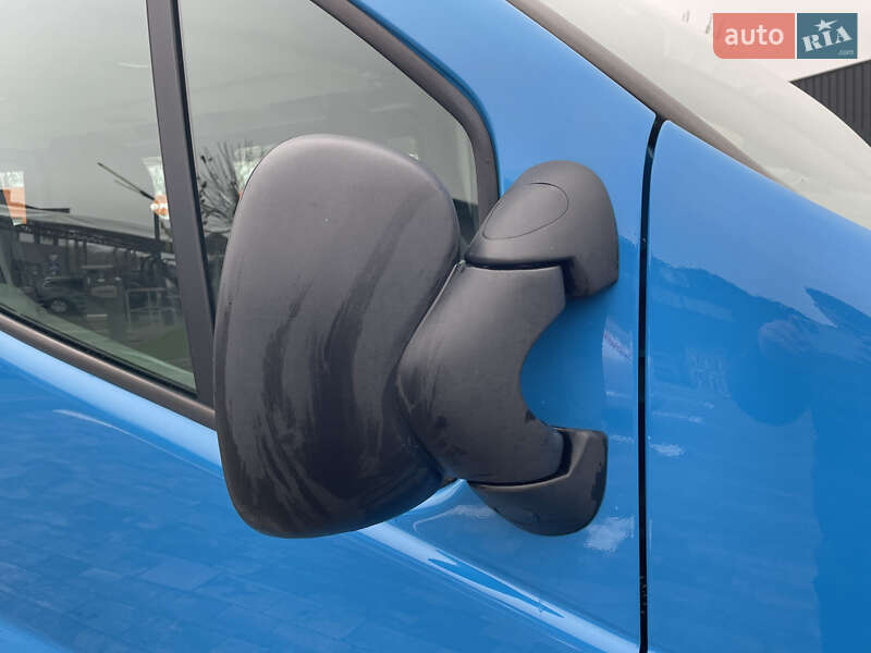 Минивэн Renault Trafic 2012 в Луцке