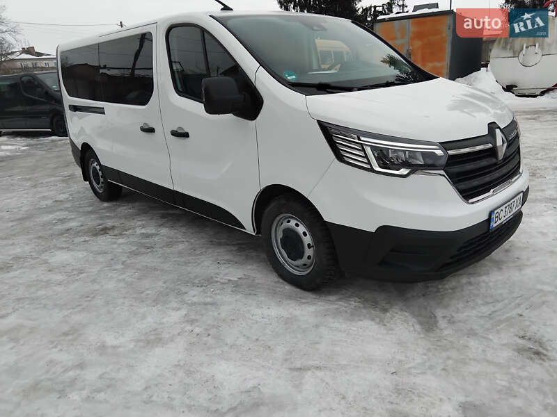 Минивэн Renault Trafic 2022 в Городке