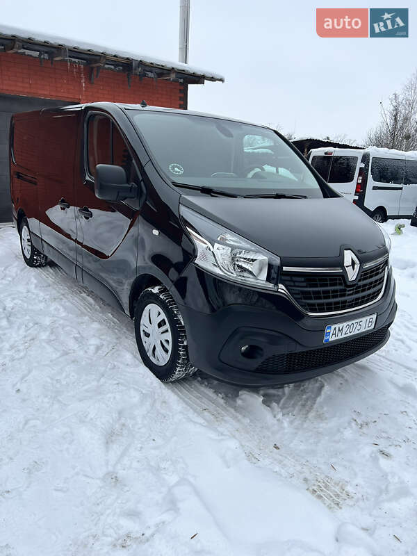 Минивэн Renault Trafic 2021 в Коростене