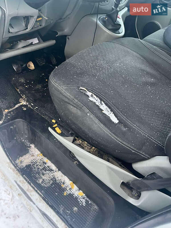 Грузопассажирский фургон Renault Trafic 2012 в Житомире