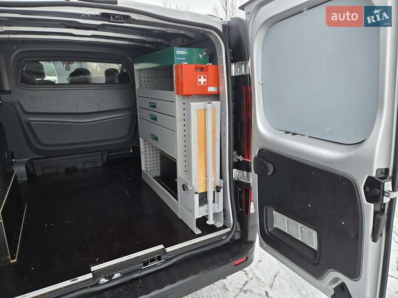 Вантажопасажирський фургон Renault Trafic 2020 в Луцьку