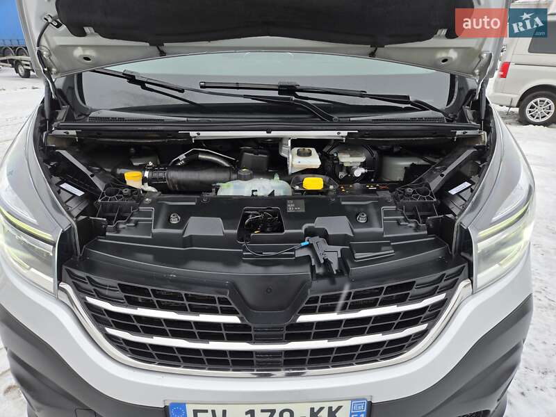 Вантажопасажирський фургон Renault Trafic 2020 в Луцьку