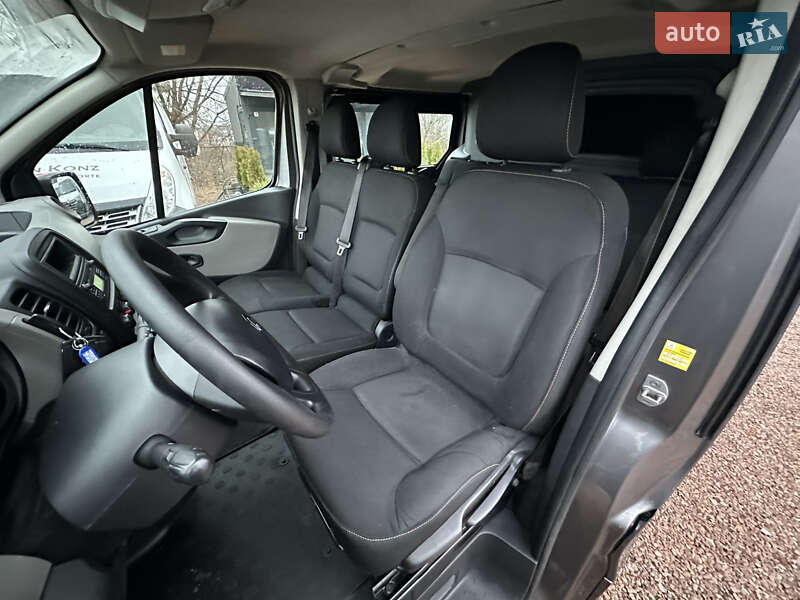 Минивэн Renault Trafic 2018 в Ровно