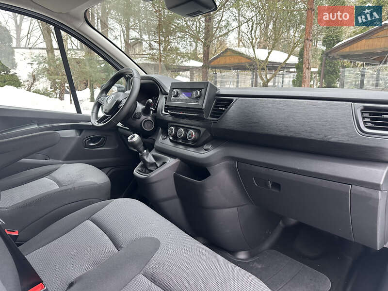 Вантажний фургон Renault Trafic 2023 в Дрогобичі