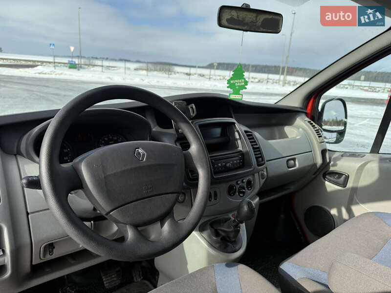 Мінівен Renault Trafic 2012 в Радивиліві