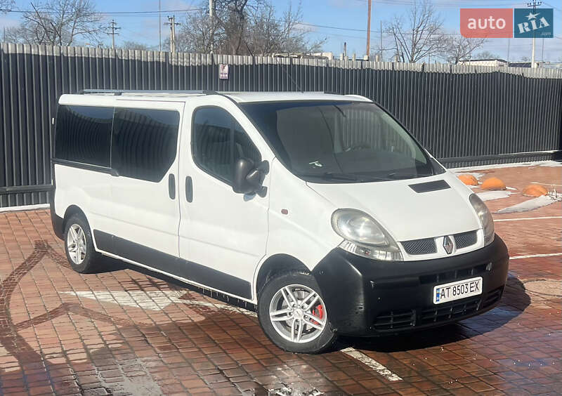 Мінівен Renault Trafic 2006 в Одесі