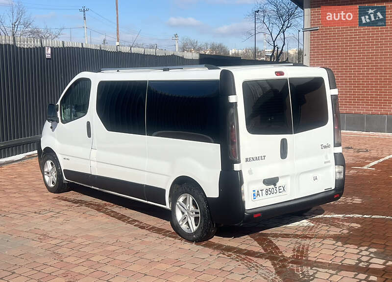 Мінівен Renault Trafic 2006 в Одесі
