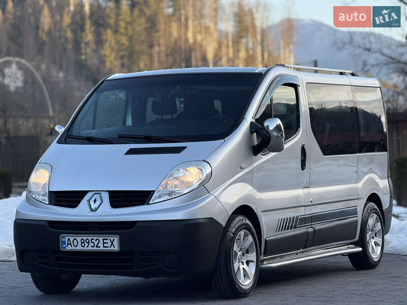 Минивэн Renault Trafic 2007 в Межгорье