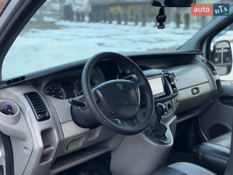 Минивэн Renault Trafic 2007 в Межгорье