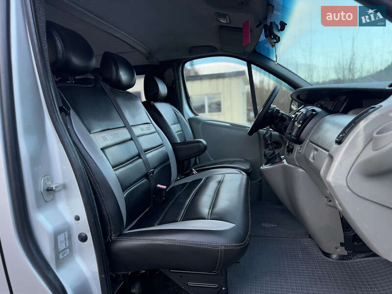 Минивэн Renault Trafic 2007 в Межгорье