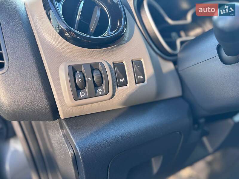 Грузопассажирский фургон Renault Trafic 2016 в Коломые