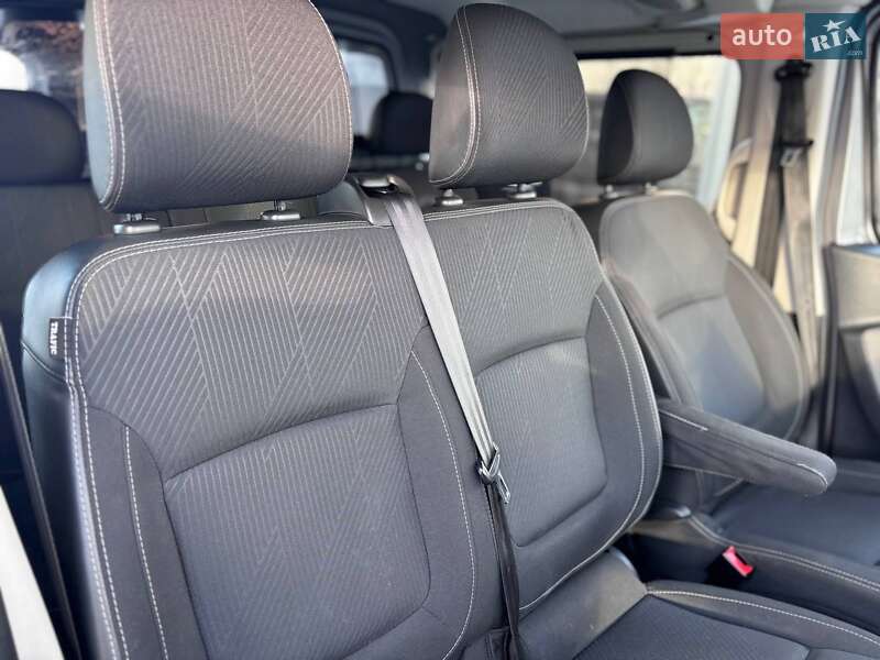 Грузопассажирский фургон Renault Trafic 2016 в Коломые