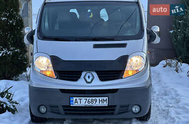 Минивэн Renault Trafic 2007 в Делятине