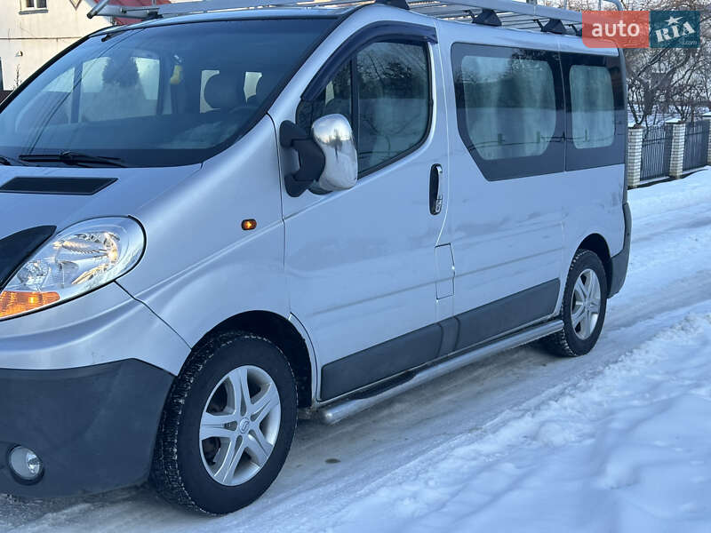 Минивэн Renault Trafic 2007 в Делятине