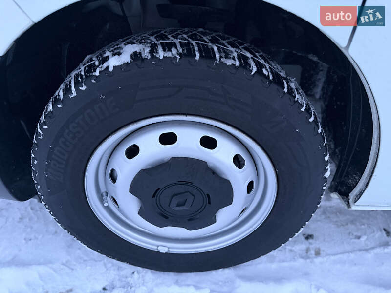 Вантажний фургон Renault Trafic 2022 в Рівному