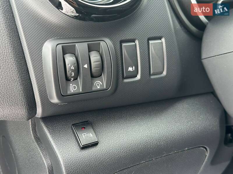 Вантажопасажирський фургон Renault Trafic 2021 в Львові фото 25 Вантажопасажирський фургон Renault Trafic 2021 в Львові