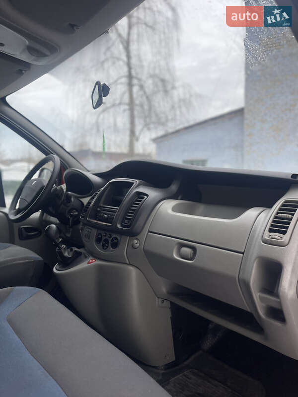 Мінівен Renault Trafic 2012 в Бродах