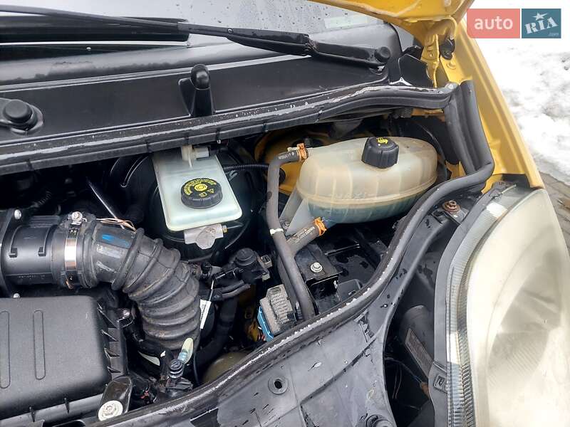 Мінівен Renault Trafic 2007 в Львові