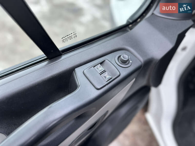 Вантажний фургон Renault Trafic 2018 в Рівному фото 12 Вантажний фургон Renault Trafic 2018 в Рівному