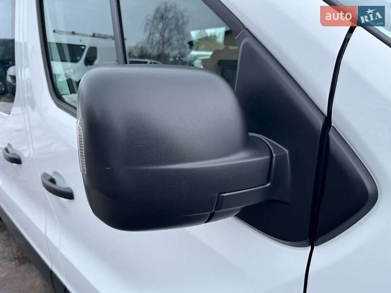 Вантажний фургон Renault Trafic 2022 в Дубні фото 17 Вантажний фургон Renault Trafic 2022 в Дубні