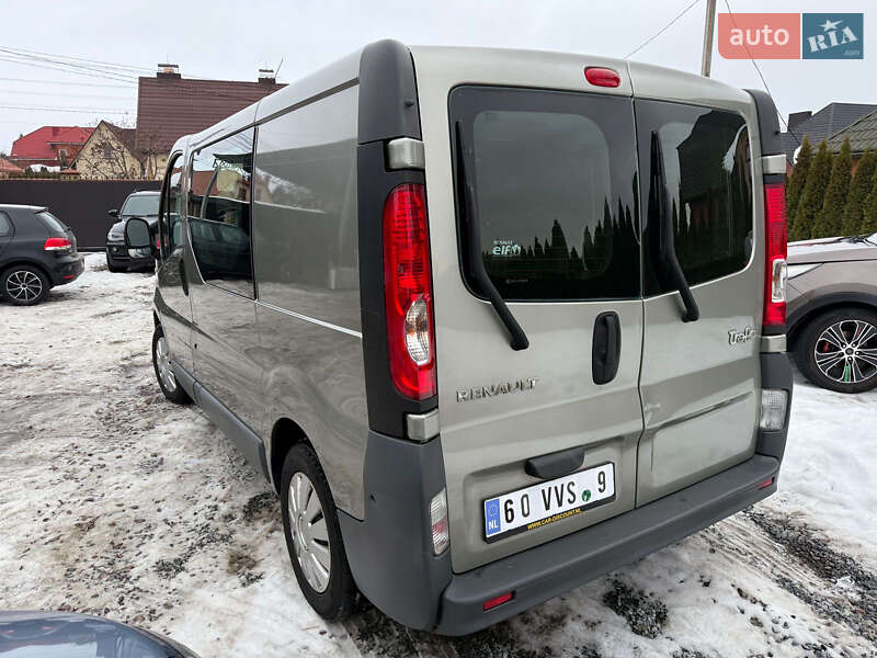 Вантажопасажирський фургон Renault Trafic 2008 в Луцьку