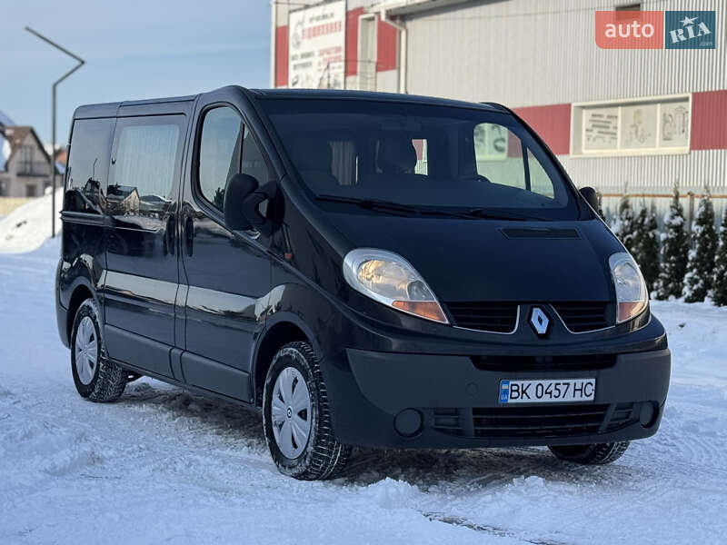 Минивэн Renault Trafic 2008 в Луцке
