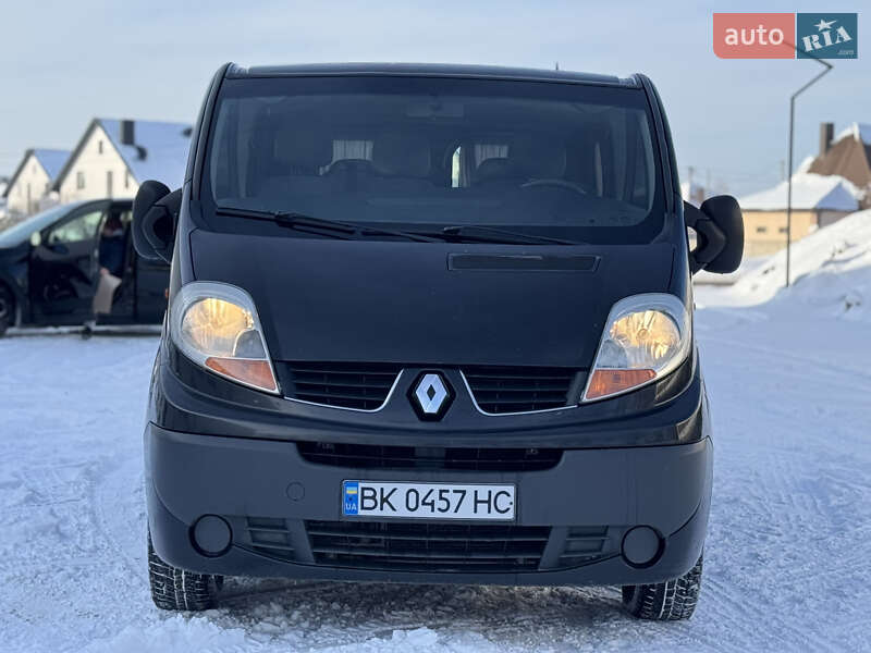 Минивэн Renault Trafic 2008 в Луцке