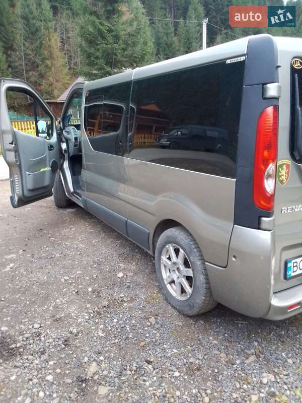 Минивэн Renault Trafic 2010 в Славском фото 10 Минивэн Renault Trafic 2010 в Славском