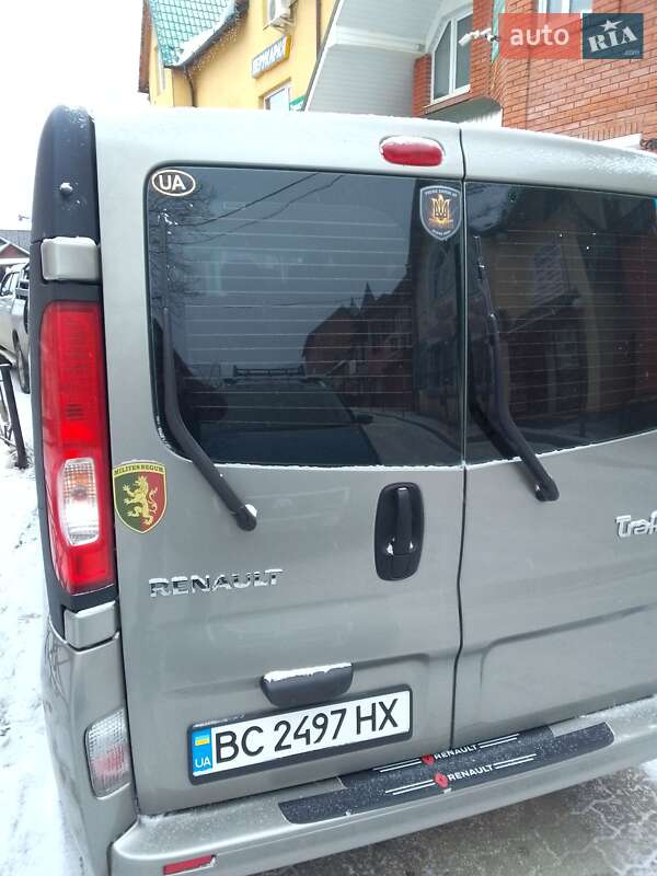 Минивэн Renault Trafic 2010 в Славском фото 7 Минивэн Renault Trafic 2010 в Славском