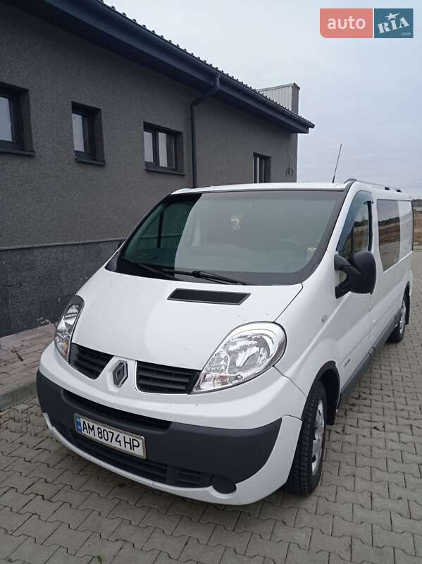 2011 Renault Trafic, VIN VF1FLB1B6BY391515:plate — фото 1 (autoria)
