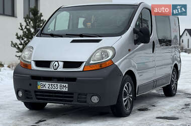Грузопассажирский фургон Renault Trafic 2005 в Луцке