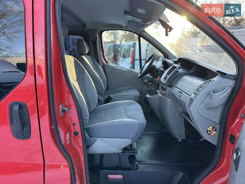 Минивэн Renault Trafic 2013 в Ровно