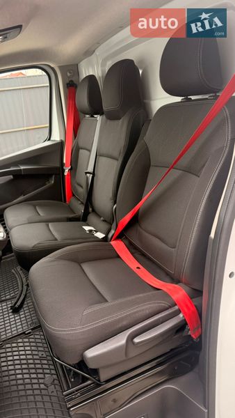 Грузовой фургон Renault Trafic 2023 в Львове