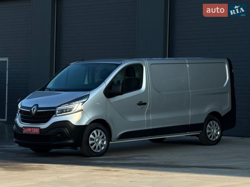 Вантажний фургон Renault Trafic 2020 в Дубні