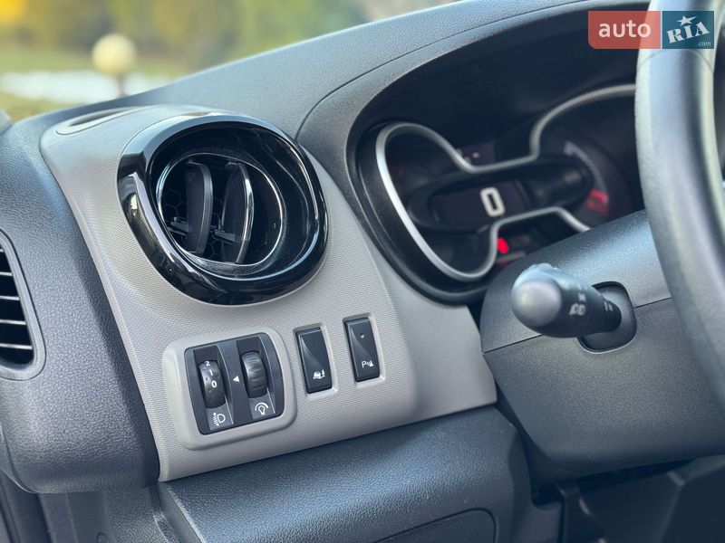 Минивэн Renault Trafic 2018 в Сарнах