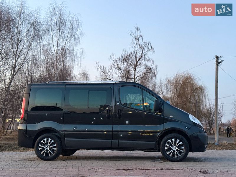 Минивэн Renault Trafic 2009 в Ровно