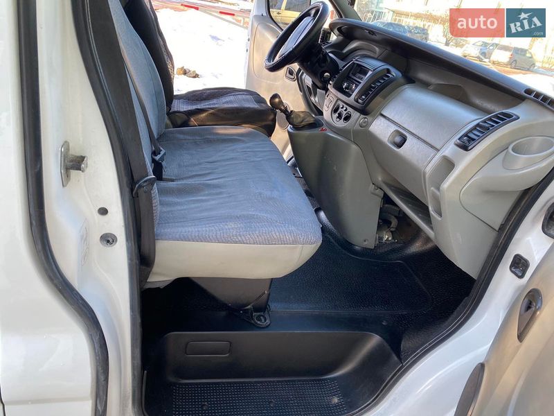 Мінівен Renault Trafic 2004 в Житомирі