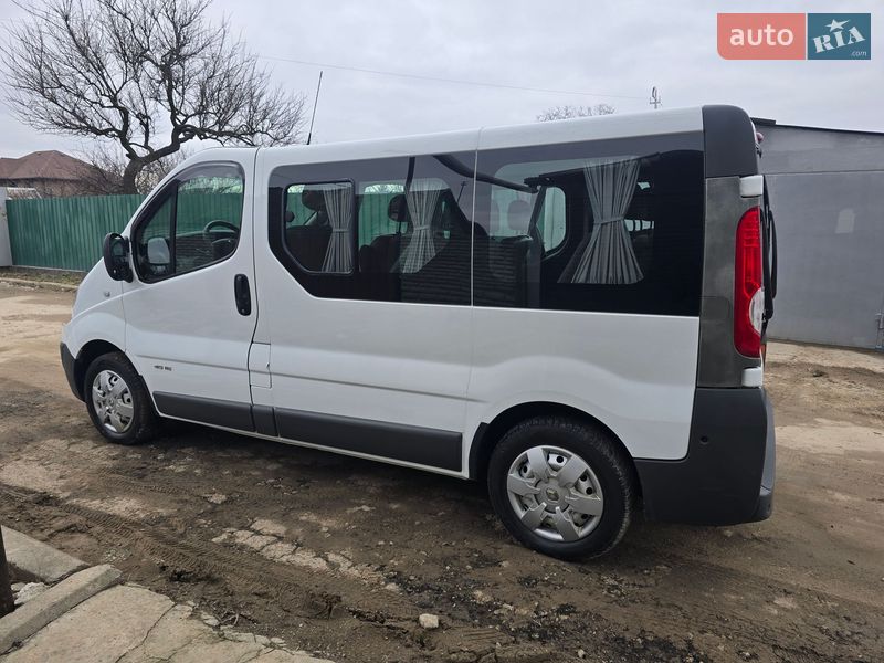 Мінівен Renault Trafic 2008 в Запоріжжі
