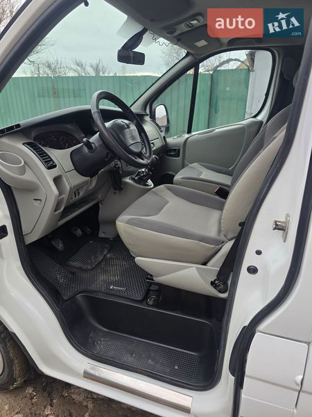 Мінівен Renault Trafic 2008 в Запоріжжі