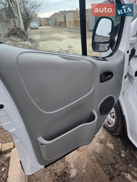 Мінівен Renault Trafic 2008 в Запоріжжі