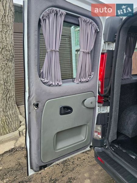 Мінівен Renault Trafic 2008 в Запоріжжі