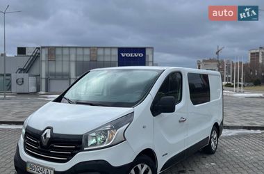 Вантажопасажирський фургон Renault Trafic 2015 в Харкові